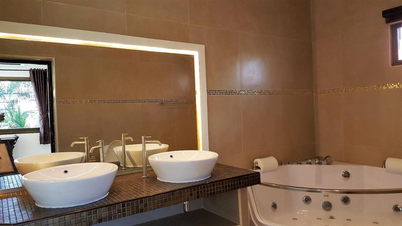 Hideland Luxury Pool Villa Pattaya Walking Street 5 Bedrooms 外观 照片